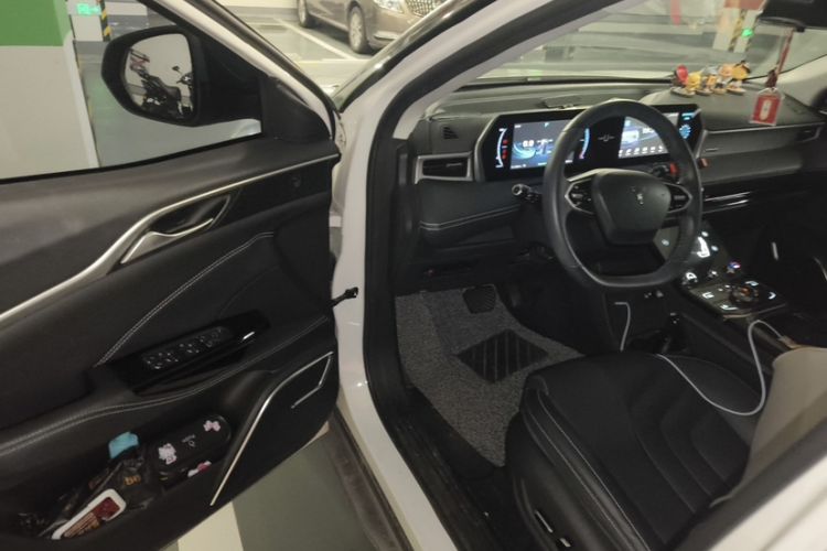 Used NETA U 2022 Pro 400 Comfort Edition Interior 3