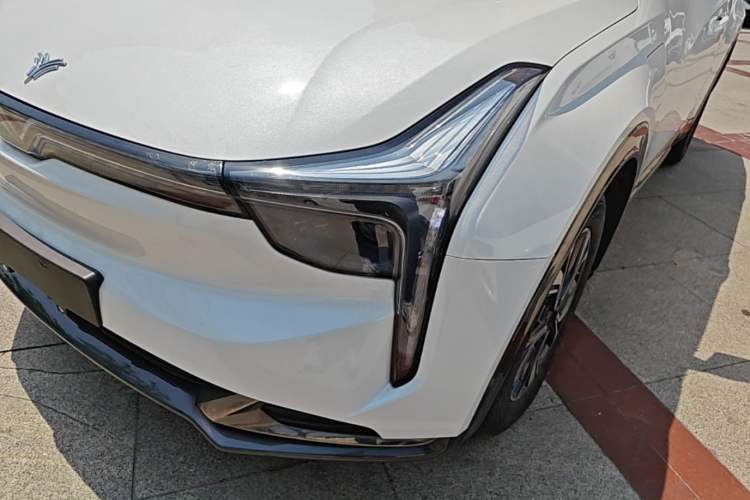 Used NETA U 2022 NETA U-Ⅱ 400 Lite Ternary Lithium Left Front Headlight