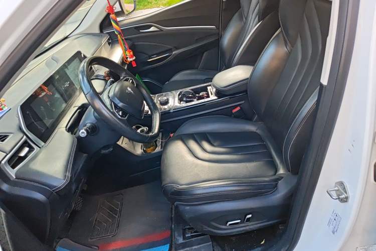 Used NETA U 2022 Pro 400 Comfort Edition Left Front Seat