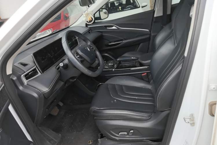 Used NETA U 2022 Zhi400 Pro Ternary Lithium Left Front Seat
