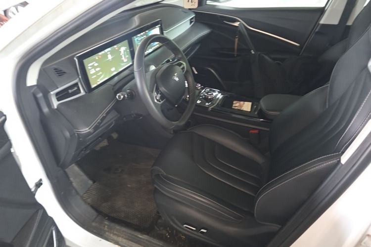 Used NETA U 2022 Zhi400 Pro Ternary Lithium Left Front Seat
