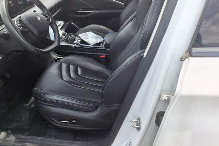 Used NETA U 2022 Zhi400 Pro Ternary Lithium Left Front Seat