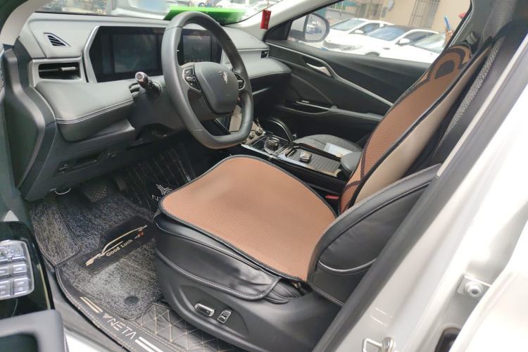 Used NETA U 2022 Zhi 400 Lithium-Nickel-Manganese-Cobalt Energy System Left Front Seat