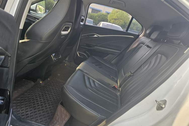 Used NETA U 2022 Revised Pro 400 Comfortable Ride Online Booking Version Lithium-NMC Left Rear Seat