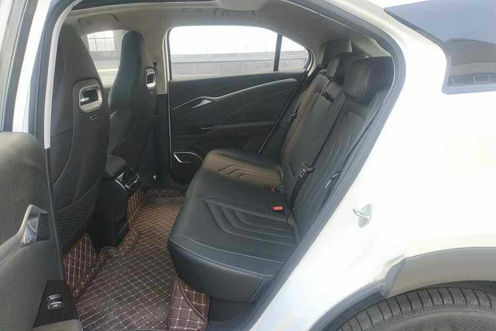 Used NETA U 2022 NETA U-Ⅱ 610 Ternary Lithium Left Rear Seat