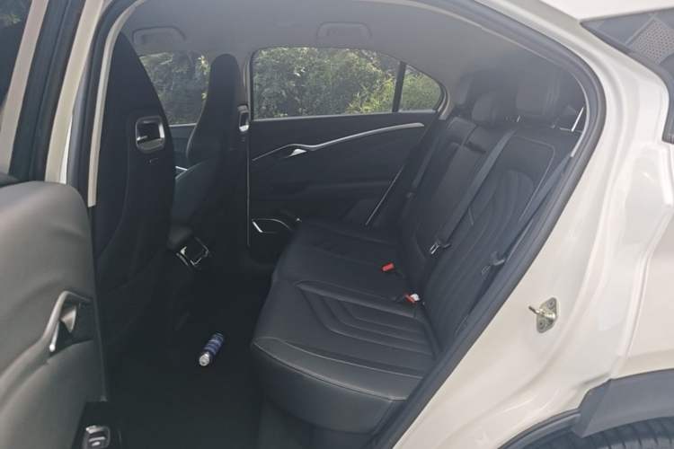 Used NETA U 2022 Pro 400 Comfort Edition Left Rear Seat