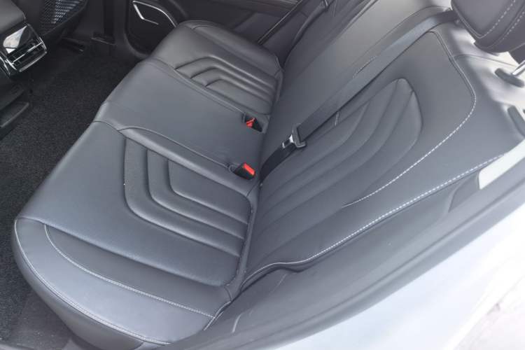 Used NETA U 2022 Zhi400 Pro Ternary Lithium Left Rear Seat