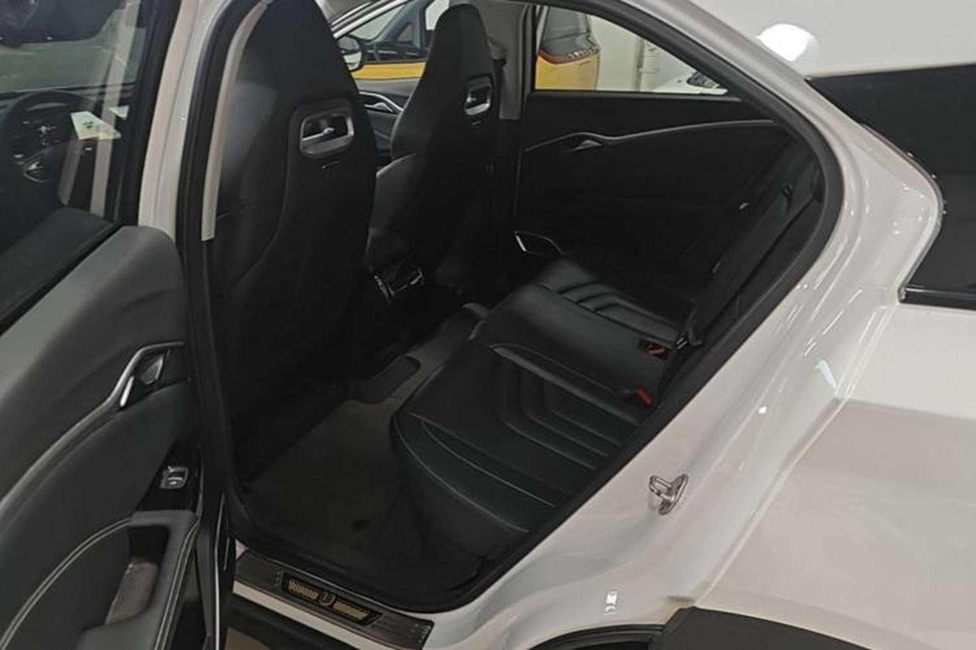 Used NETA U 2022 Pro 400 Comfort Edition Left Rear Seat