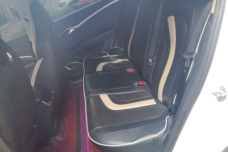 Used NETA U 2022 Pro 400 Comfortable Ride On-Demand Edition Left Rear Seat