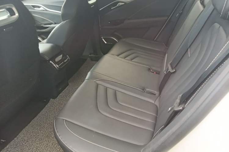 Used NETA U 2022 Pro 400 Comfort Edition Left Rear Seat