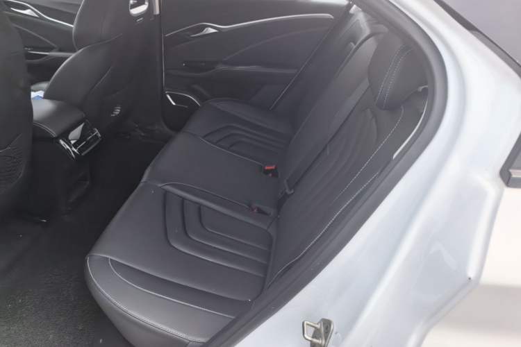 Used NETA U 2022 Zhi400 Pro Ternary Lithium Left Rear Seat