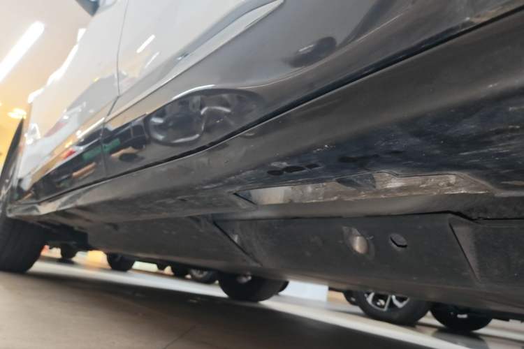 Used NETA U 2022 NETA U-Ⅱ 400 Industry Edition Left Side Sill