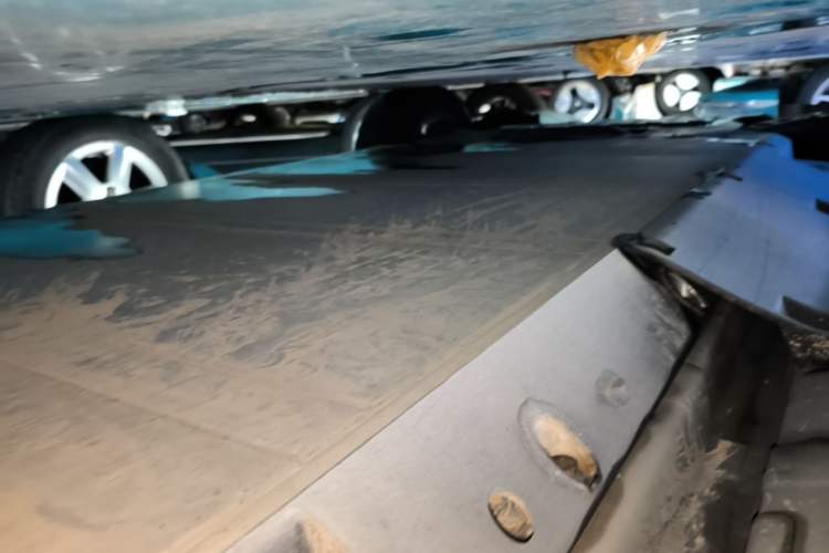 Used NETA U 2022 Zhi400 Pro Ternary Lithium Left Side Sill