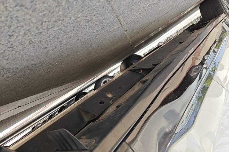 Used NETA U 2022 NETA U-Ⅱ 400 Lite Ternary Lithium Left Side Sill
