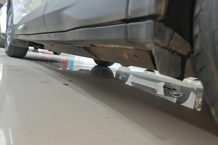 Used NETA U 2022 Pro 400 Comfort Edition Left Side Sill