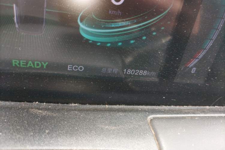 Used NETA U 2022 Pro 400 Comfortable Ride On-Demand Version L Odometer Close Up