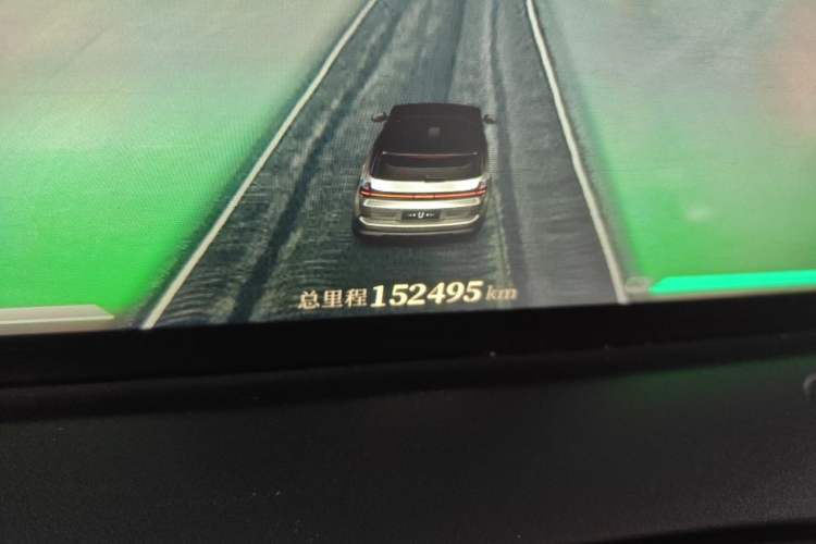 Used NETA U 2022 Zhi400 Pro Ternary Lithium Odometer Close Up