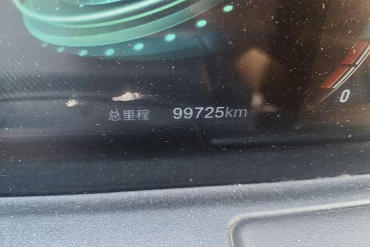 Used NETA U 2022 Revised Pro 400 Comfortable Ride Online Booking Version Lithium-NMC Odometer Close Up