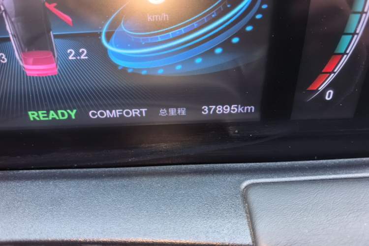Used NETA U 2022 Zhi 400 Lithium Iron Phosphate Odometer Close Up