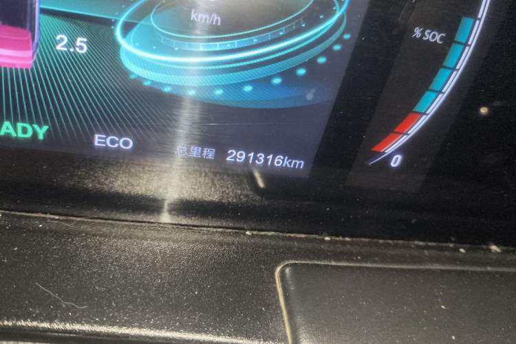 Used NETA U 2022 Pro 400 Comfort Edition Odometer Close Up