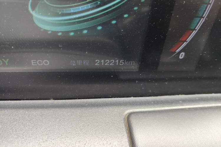 Used NETA U 2022 Pro 400 Comfort Edition Odometer Close Up