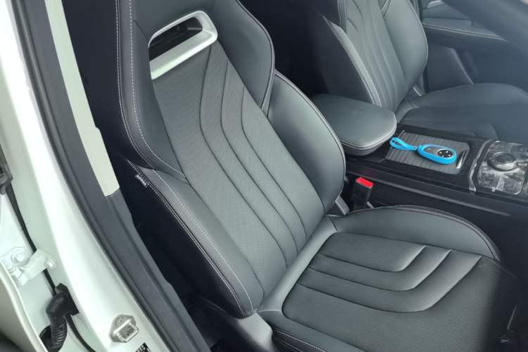Used NETA U 2022 Changan CS55 Pro Tri-Cell Lithium Right Front Seat