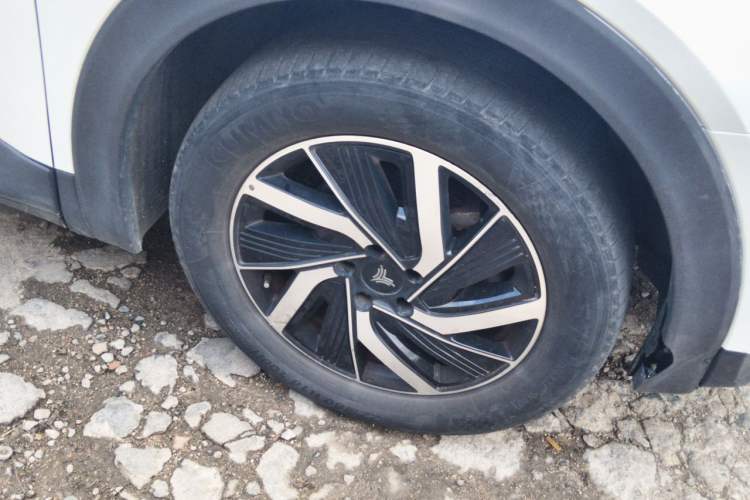 Used NETA U 2022 Pro 400 Comfort Edition Right Front Wheel Hub