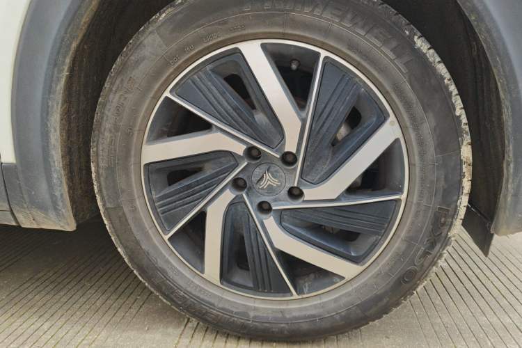 Used NETA U 2022 Pro 400 Comfort Edition Right Front Wheel Hub