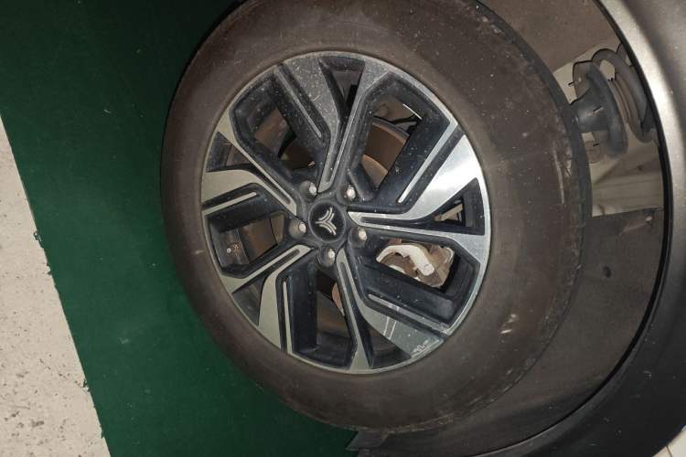 Used NETA U 2022 NETA U-Ⅱ 500 Lithium-Ion Right Front Wheel Hub