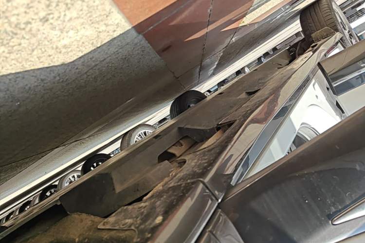 Used NETA U 2022 NETA U-Ⅱ 400 Lite Ternary Lithium Right Side Sill