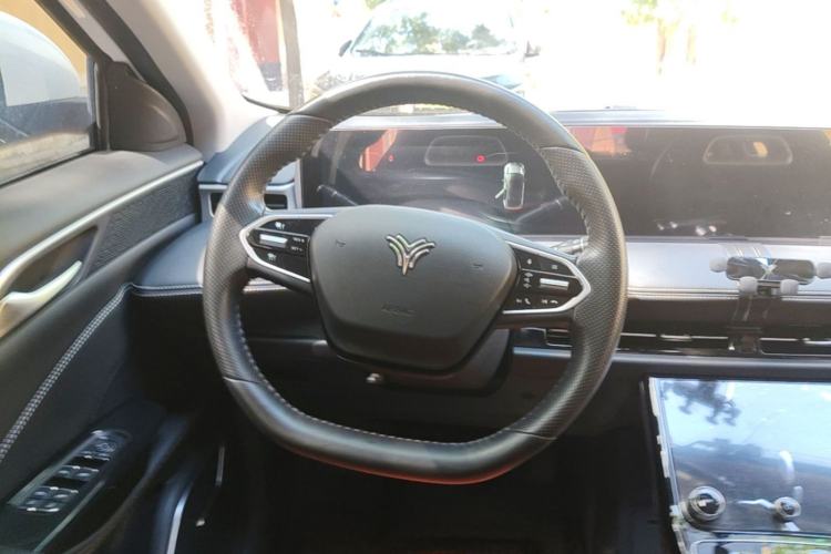 Used NETA U 2022 Zhi400 Pro Lithium Iron Phosphate Steering Wheel