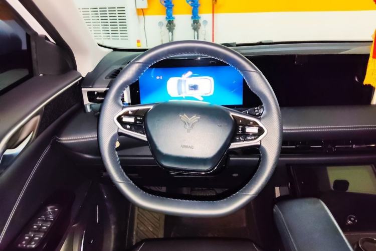 Used NETA U 2022 Chiiq 500 Ternary Lithium Steering Wheel