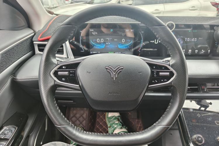 Used NETA U 2022 Zhi 400 Lithium-Nickel-Manganese-Cobalt Energy System Steering Wheel