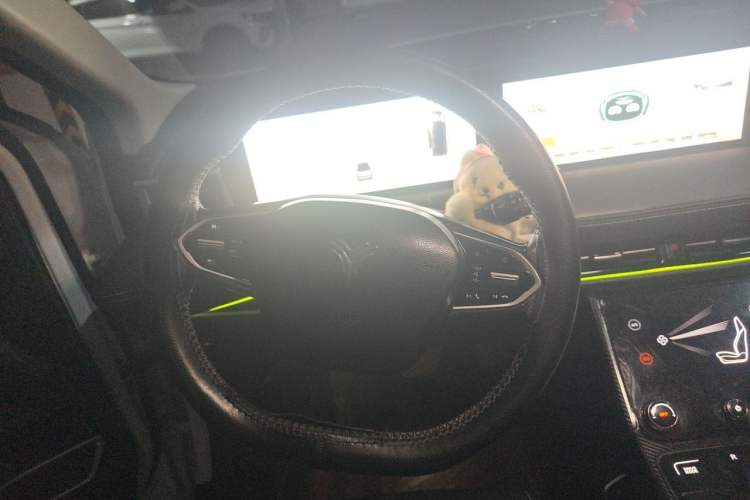 Used NETA U 2022 Zhi400 Pro Ternary Lithium Steering Wheel