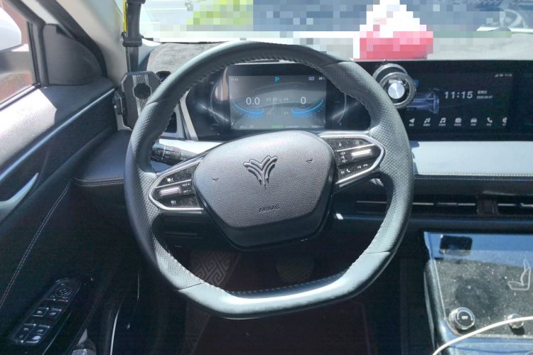 Used NETA U 2022 Zhi 400 Lithium-Nickel-Manganese-Cobalt Energy System Steering Wheel