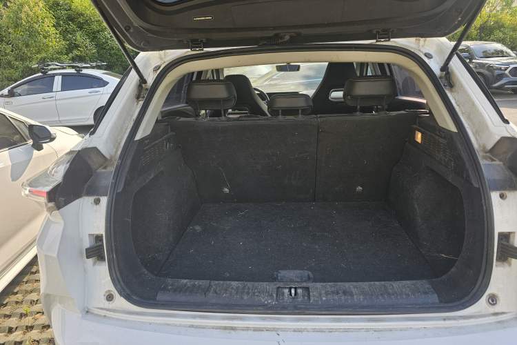 Used NETA U 2022 Revised Pro 400 Comfortable Ride Online Booking Version Lithium-NMC Trunk