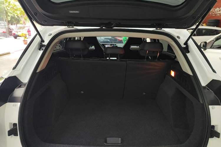 Used NETA U 2022 Pro 400 Comfortable Ride On-Demand Version L Trunk