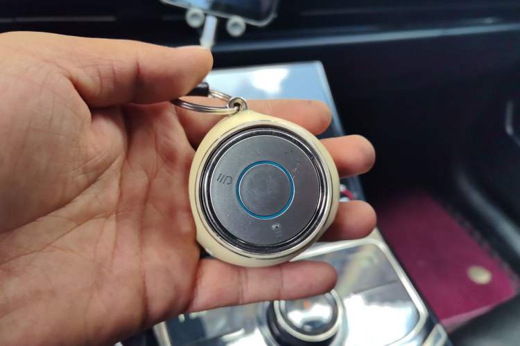Used NETA U 2022 Pro 400 Comfortable Ride On-Demand Edition Vehicle Key