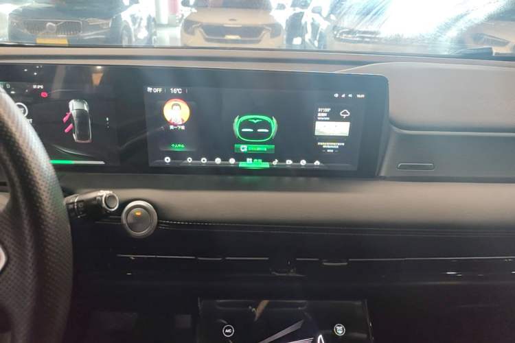 Used NETA U 2023 NETA U-Ⅱ Challenge Edition 400 U Show – Lithium Iron Phosphate Audio And AC Panel