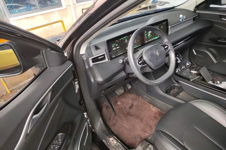 Used NETA U 2023 NETA U-Ⅱ Challenge Edition 500 U Show – Lithium Iron Phosphate Driver Seat