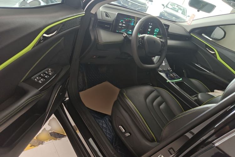 Used NETA U 2023 Neta U-Ⅱ Challenge Edition 400 LFP Driver Seat