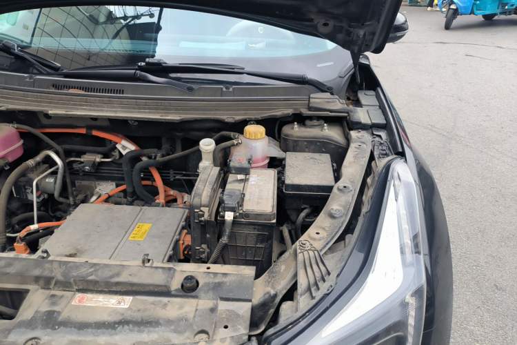 Used NETA U 2023 NETA U-Ⅱ Challenge Edition 500 U Show – Lithium Iron Phosphate Engine Bay Left
