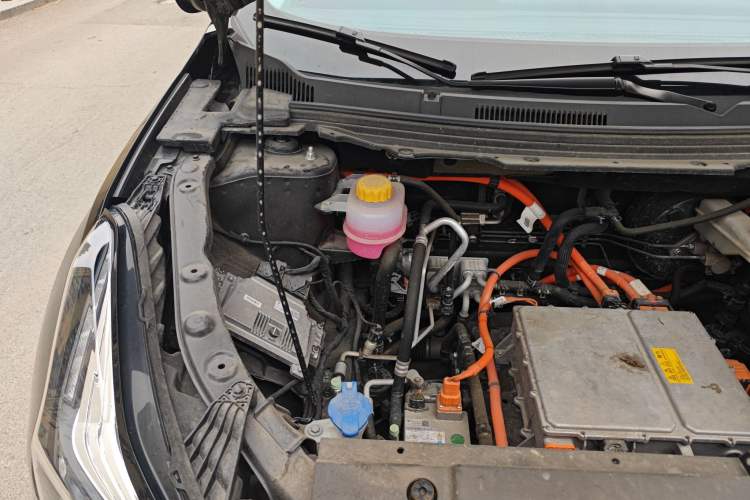 Used NETA U 2023 NETA U-Ⅱ Challenge Edition 500 U Show – Lithium Iron Phosphate Engine Bay Right