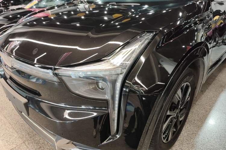 Used NETA U 2023 NETA U-Ⅱ Challenge Edition 400 U Show – Lithium Iron Phosphate Left Front Headlight