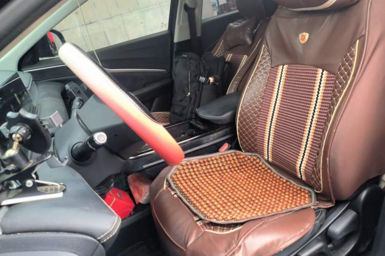 Used NETA U 2023 NETA U-Ⅱ Challenge Edition 500 U Show – Lithium Iron Phosphate Left Front Seat