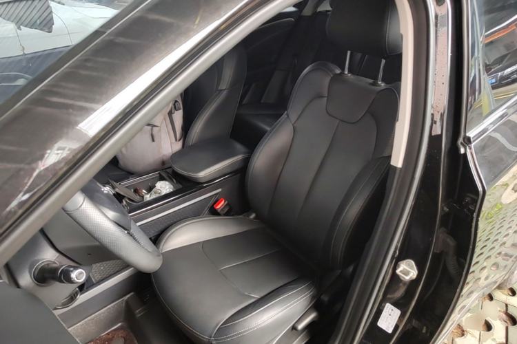 Used NETA U 2023 NETA U-Ⅱ Challenge Edition 500 U Show – Lithium Iron Phosphate Left Front Seat