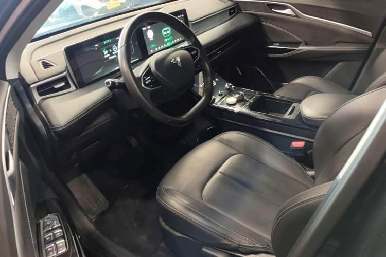 Used NETA U 2023 NETA U-Ⅱ Challenge Edition 400 U Show – Lithium Iron Phosphate Left Front Seat
