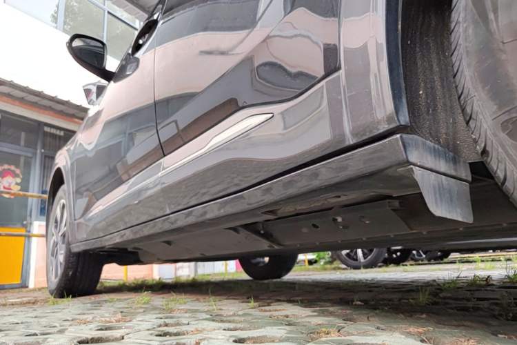 Used NETA U 2023 NETA U-Ⅱ Challenge Edition 500 U Show – Lithium Iron Phosphate Left Side Sill