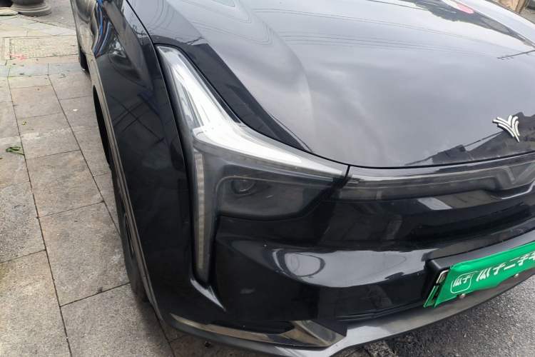 Used NETA U 2023 NETA U-Ⅱ Challenge Edition 500 U Show – Lithium Iron Phosphate Right Front Headlight