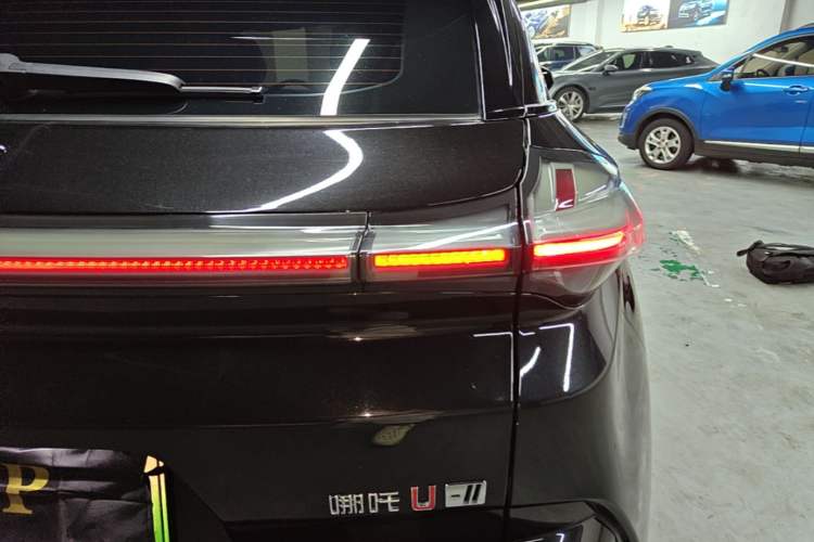 Used NETA U 2023 NETA U-Ⅱ Challenge Edition 400 U Show – Lithium Iron Phosphate Right Rear Taillight